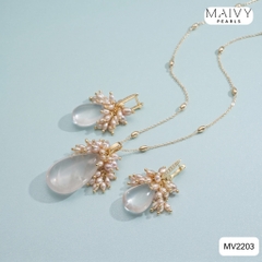 MV2203 - Set Trai Gạo Mix Đá Thạch Anh Hồng Gồm Dây Chuyền / Lắc Tay