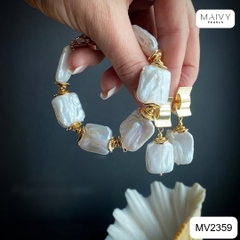 MV2359 - Set lắc tay bông tai ngọc trai baroque vuông màu trắng mix charm bạc 925 mạ vàng 18k