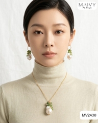 MV2430 - Bông tai đá xanh lá tự nhiên nhấn ngọc trai baroque trắng khuyên móc