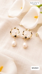 MV2541 - Bông tai ngọc trai trắng nhấn đá spinel đen