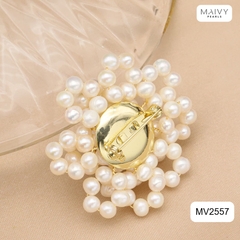 MV2557 - Cài áo ngọc trai tròn trắng 5mm kết hoa trà
