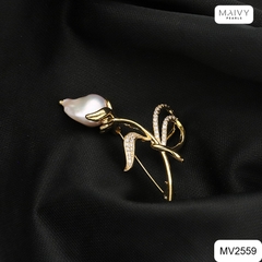 MV2559 - Cài áo hoa lan thiết kế viên trai baroque màu trắng phụ kiện bạc 925 mạ vàng 18k