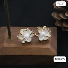 MV2563- Bông tai dáng hoa mạ vàng 18k đính ngọc trai trắng sz z6-7mm
