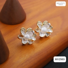 MV2563- Bông tai dáng hoa mạ vàng 18k đính ngọc trai trắng sz z6-7mm