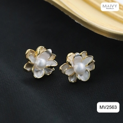 MV2563- Bông tai dáng hoa mạ vàng 18k đính ngọc trai trắng sz z6-7mm