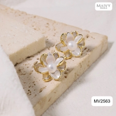MV2563- Bông tai dáng hoa mạ vàng 18k đính ngọc trai trắng sz z6-7mm