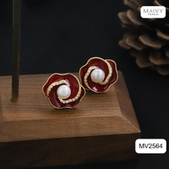 MV2564 - bông tai hoa đỏ nữ tính đính ngọc trai tròn trắng sz 5-6mm