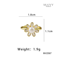 MV2567 - Nhẫn hoa cúc nhấn viên ngọc trai trắng sz 5-6mm freesize