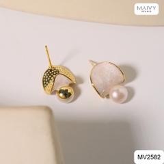 MV2582- Bông tai hình lá nhấn viên ngọc trai ngọt trắng size 5-6mm
