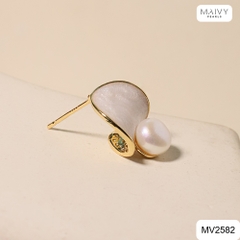 MV2582- Bông tai hình lá nhấn viên ngọc trai ngọt trắng size 5-6mm