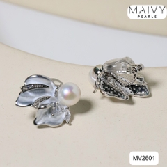 MV2601- Bông tai dáng vây cá nhấn ngọc trai trắng size 5-6mm