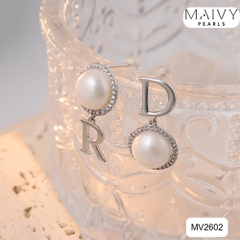 MV2602 - Bông tai ngọc trai trắng size 8mm đối xứng mix chữ DR