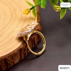MV2511- Nhẫn ngọc bai baroque hình chữ nhật màu hồng ánh tím