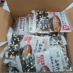 Canh rong biển đậu hủ ICB, 110g/gói, 30 gói/ thùng
