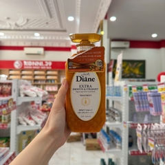 Dầu xả vào nếp thẳng mượt Moist Diane Extra Smooth & Straight