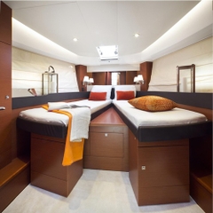 Siêu Du thuyền thể thao NC14 – Đẳng cấp vịnh Hạ Long