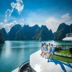 Du thuyền 5 sao Le Theatre Cruise