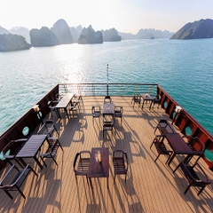 Du thuyền V'Spirit Premier Cruise