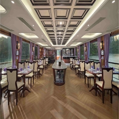 Du thuyền Iris Cruise