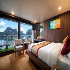 Du thuyền UniCharm Cruise