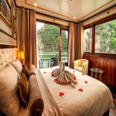 Du thuyền Swan Cruise