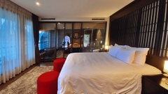Du thuyền 5 sao Scarlet Pearl