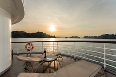 Thuê trọn du thuyền ngủ đêm Ambassador Cruise tổ chức sự kiện