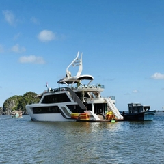 Du thuyền Serenity Grandeur Cruises 5*
