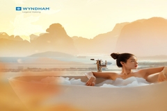 Combo Du thuyền Dolphin Cruise + Khách sạn Wyhdam Legend Hạ Long