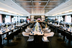 Thuê trọn du thuyền ngủ đêm Victorious Cruise tổ chức sự kiện