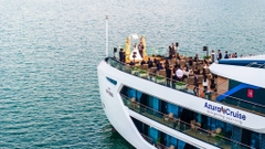 Thuê trọn du thuyền ngủ đêm Azura Cruise tổ chức sự kiện