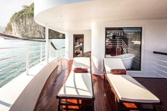 Thuê trọn du thuyền ngủ đêm Ambassador Cruise tổ chức sự kiện