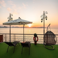 Du thuyền Ambrose Cruise ( Tàu ngày )