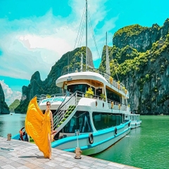 Tàu Queen Cruise ( Tàu ngày)