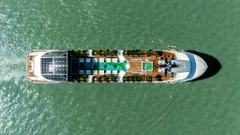 Charter du thuyền Dolphin Hạ Long: Giải pháp tổ chức sự kiện, gala dinner chuyên nghiệp