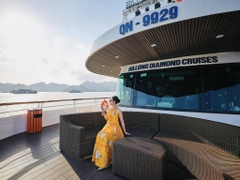 Thuê trọn du thuyền trong ngày Diamond Cruise tổ chức sự kiện
