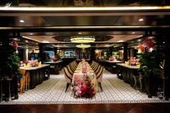 Thuê trọn du thuyền ngủ đêm Capella Cruise tổ chức sự kiện