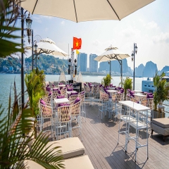 Du thuyền Iris Cruise