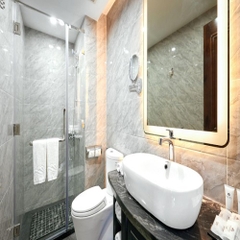 Du thuyền 5 sao Paradise Grand