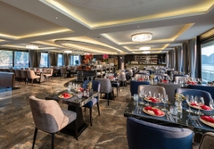 Thuê trọn du thuyền ngủ đêm Tulip Cruise tổ chức sự kiện