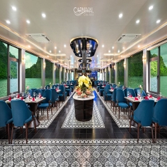 Tàu sắt 3 tầng Carnival Cruise