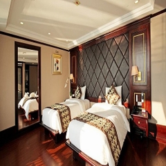Du thuyền La Pinta Cruise
