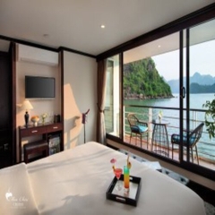 Du thuyền 5 sao Mon Chéri