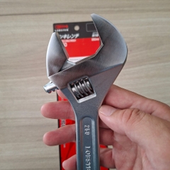 Mỏ lết Lobster M250