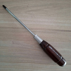 Tua Vít KTC D12P2-215 Cán Gỗ 4 Cạnh No.2