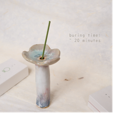 Nhang thơm tinh dầu cao cấp Cotoiro - hộp sang trọng, kèm chân đế incense