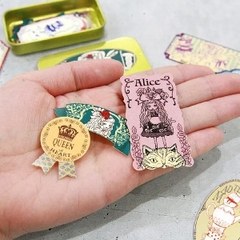 Các mẫu sticker flake có nhũ kèm hộp thiếc 