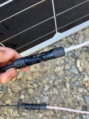 适用于太阳能电工、监控摄像头安装维修人员及照明设备维修电工的1000V低漏电流绝缘手套 găng tay cách điện