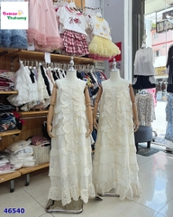 Đầm dây kem viền hoa