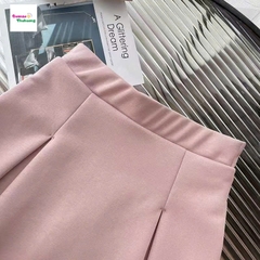 Chân váy hồng xếp ly